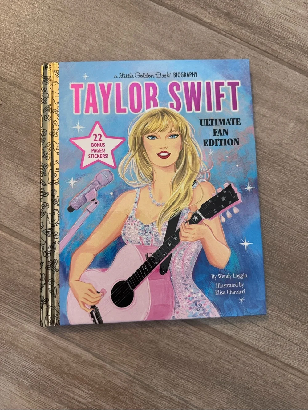 Taylor Swift ultimate fan edition book